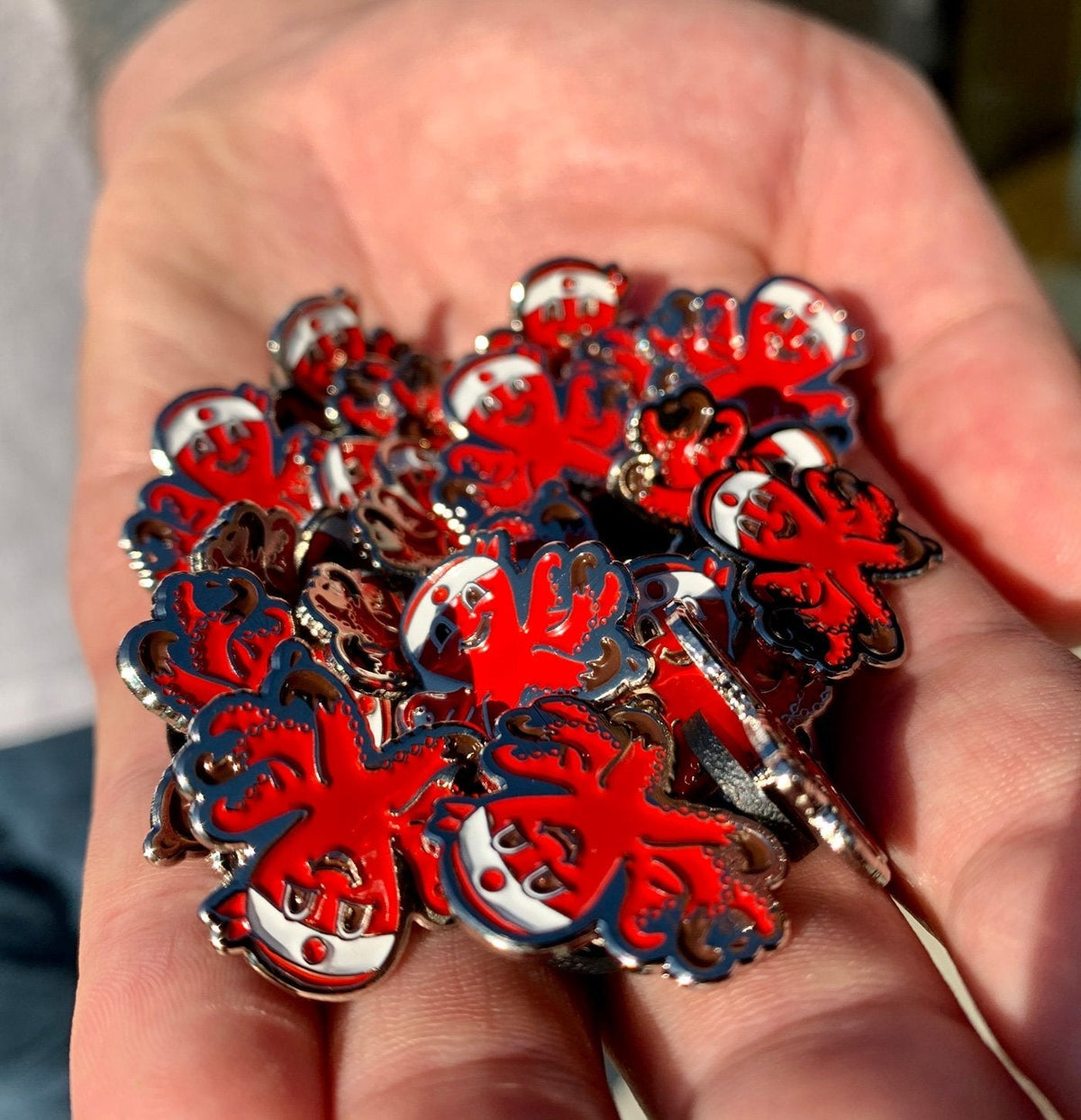 Red Octo Pin H5